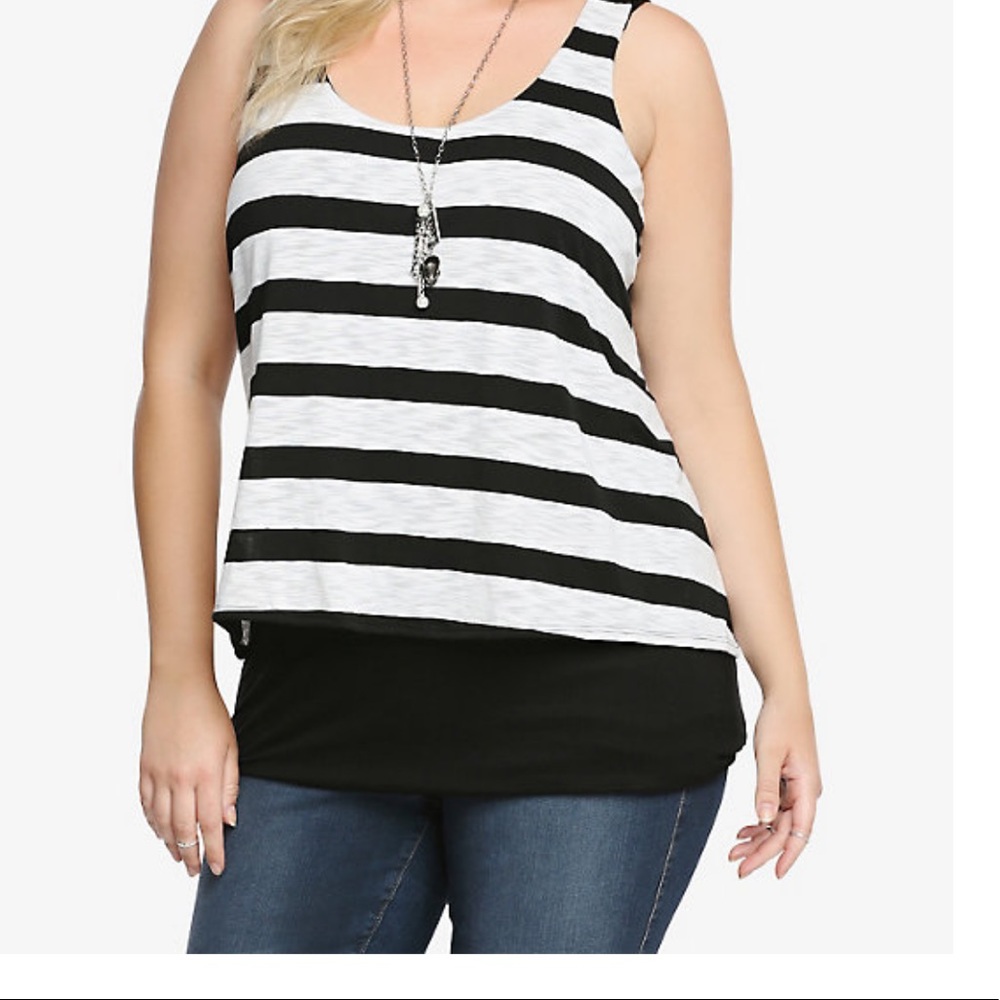 STRIPED DOUBLE-LAYERED TANK TOP